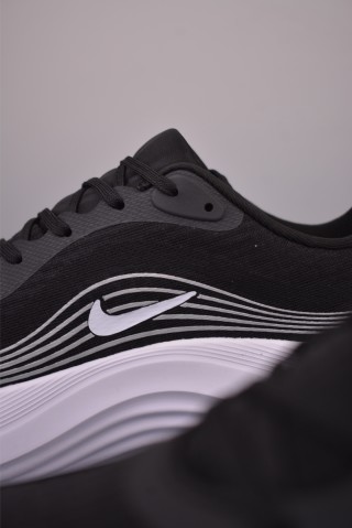 Nike Journey Run view 8
