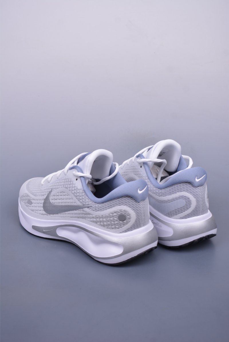 Nike Journey Run 2024 view