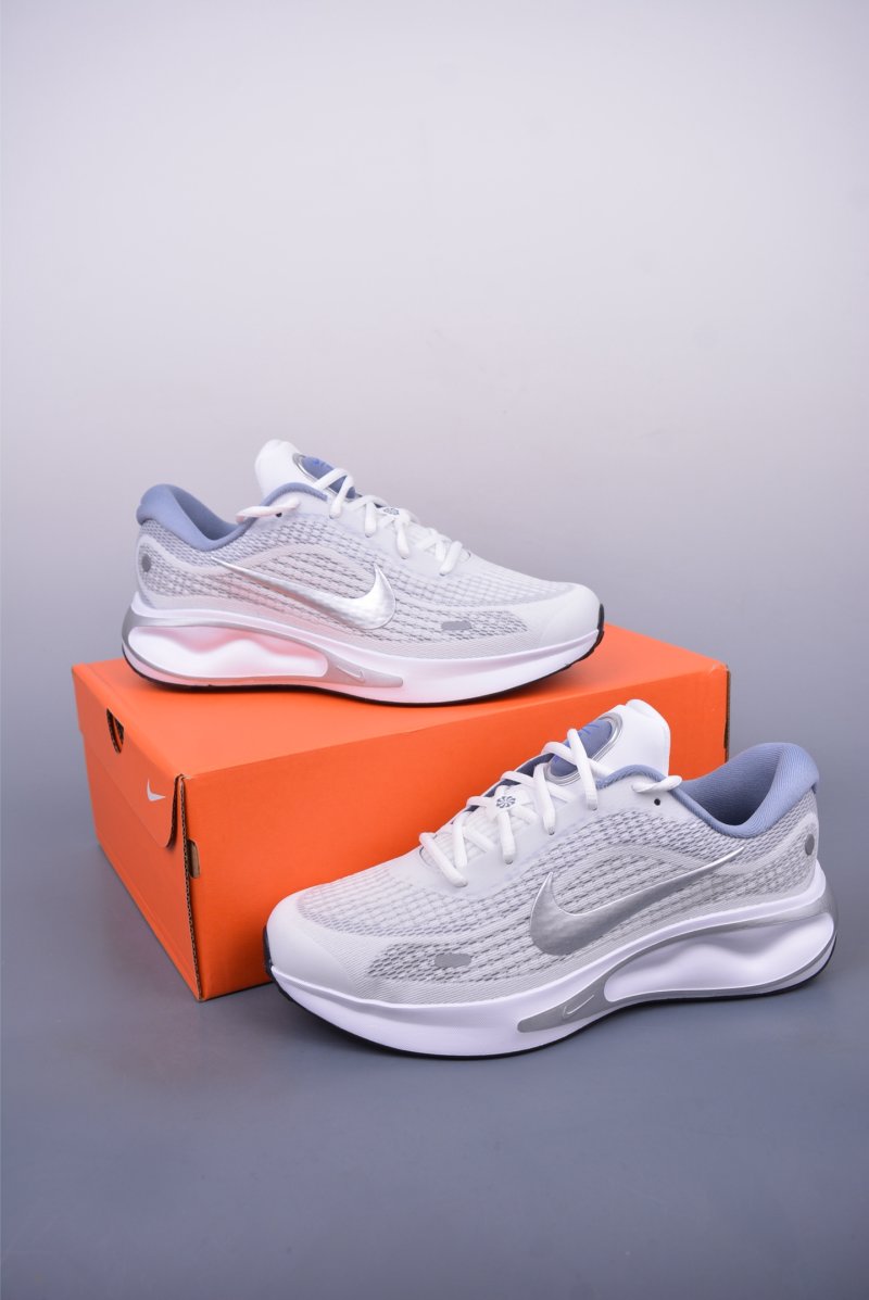 Nike Journey Run 2024 view