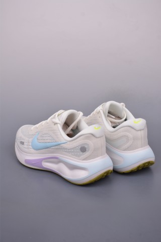 Nike Journey Run 2024 view 2