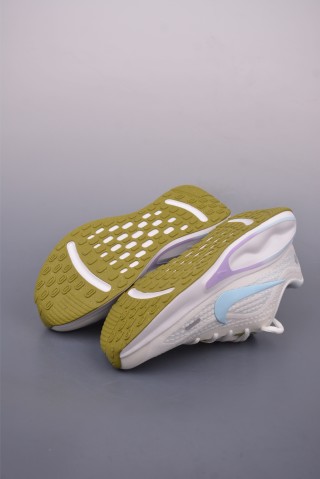 Nike Journey Run 2024 view 3