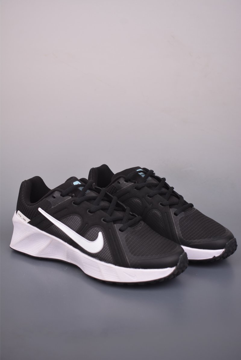 Nike Metro Tek
