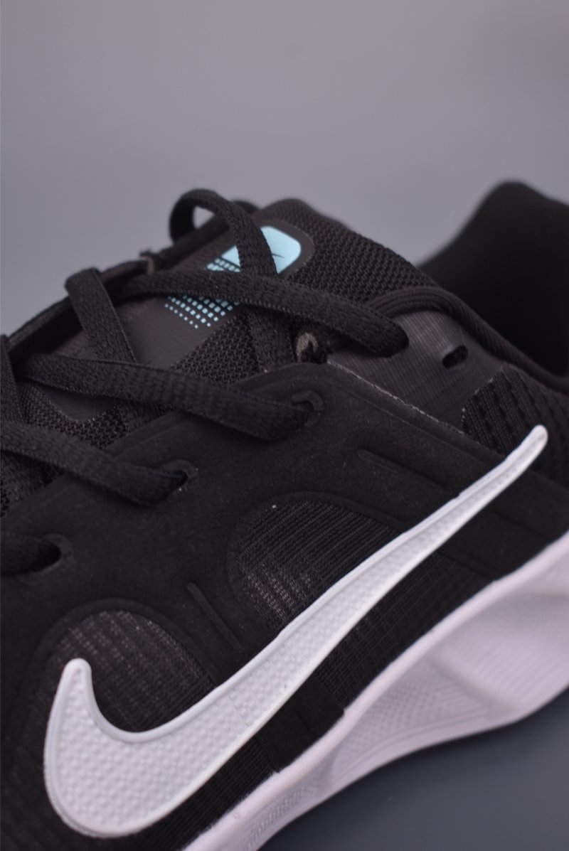 Nike Metro Tek view