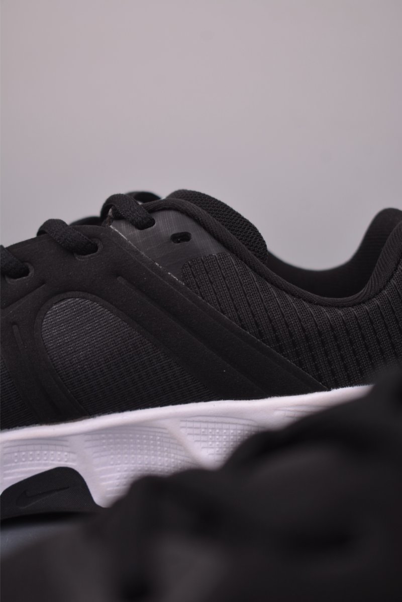Nike Metro Tek view