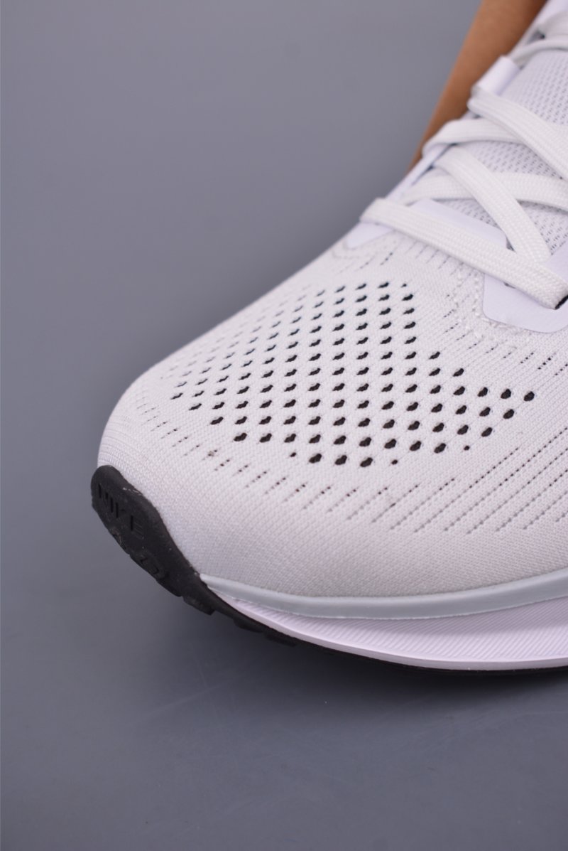Nike Quest 6 view