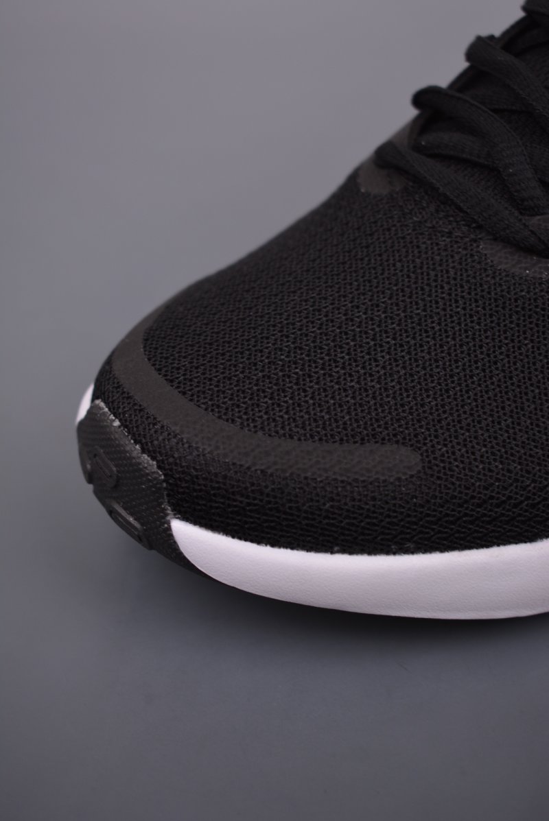 Nike Revolution 7 view