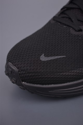Nike Revolution 8 view 6