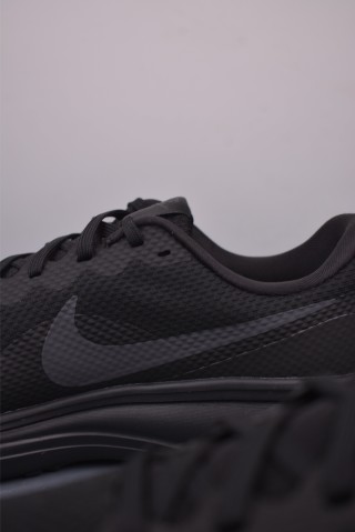 Nike Revolution 8 view 8