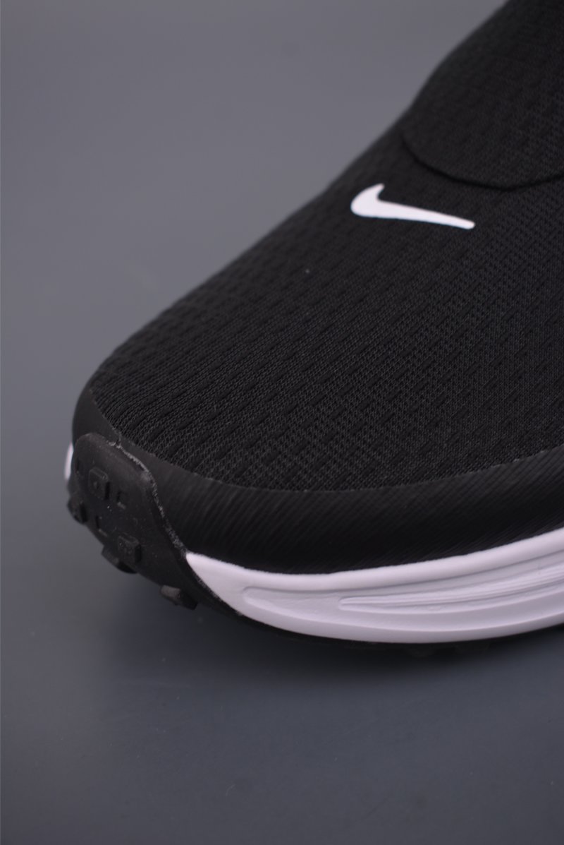Nike Revolution 8 view