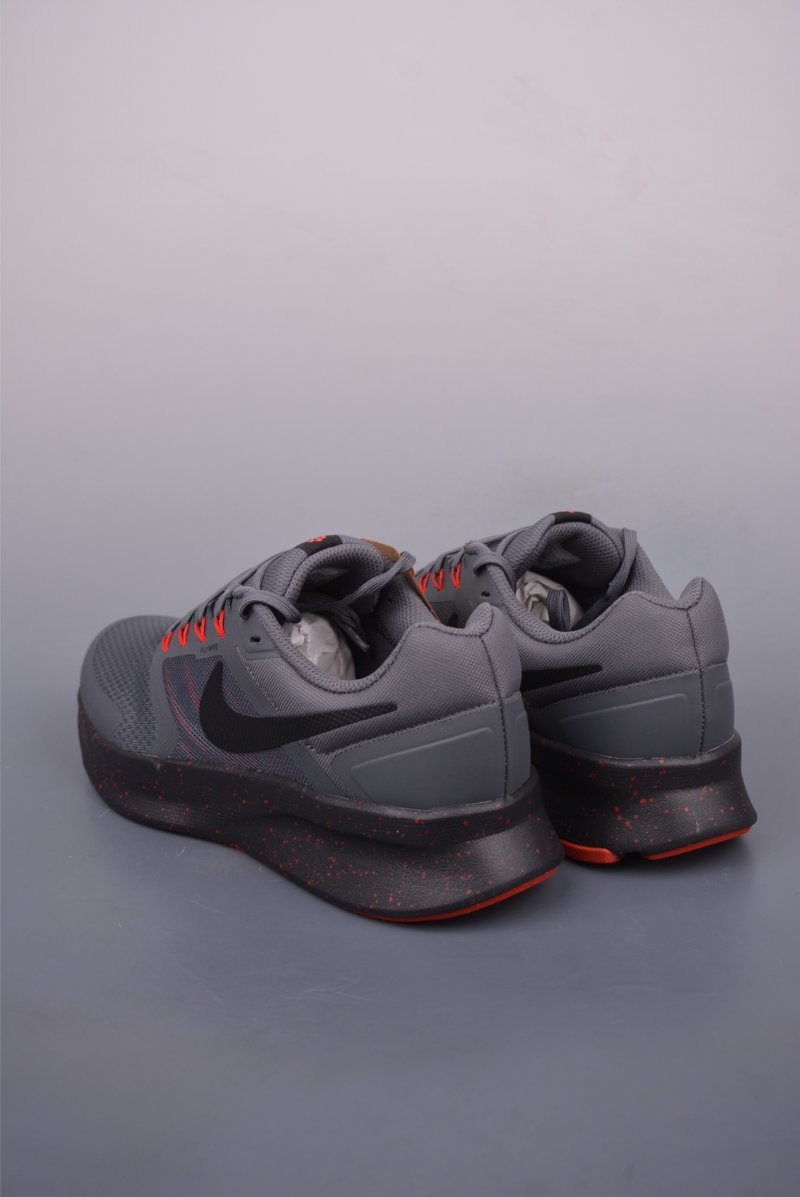 Nike Run Swift 3 view
