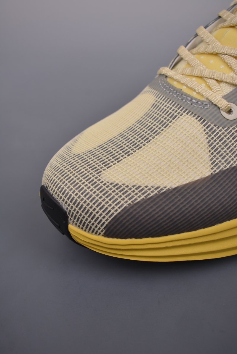 Nike Runar Roam view