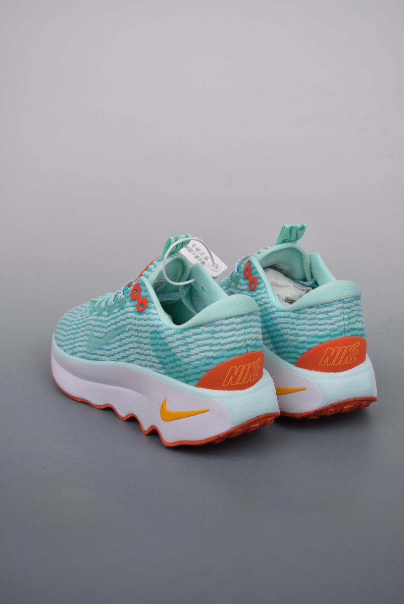 Nike WMNS Motiva view
