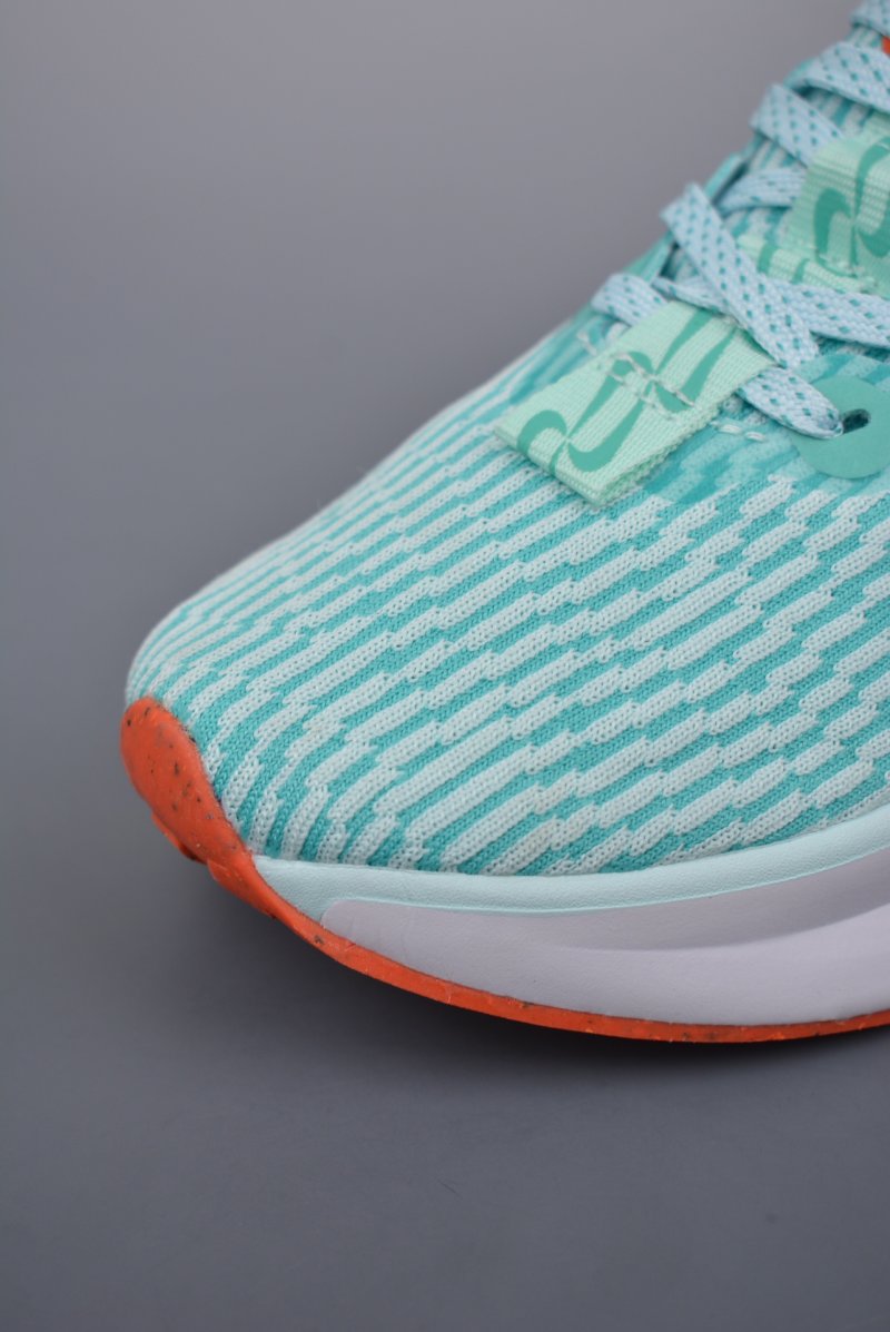 Nike WMNS Motiva view