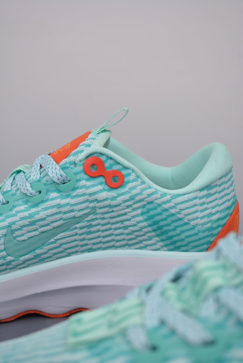 Nike WMNS Motiva view