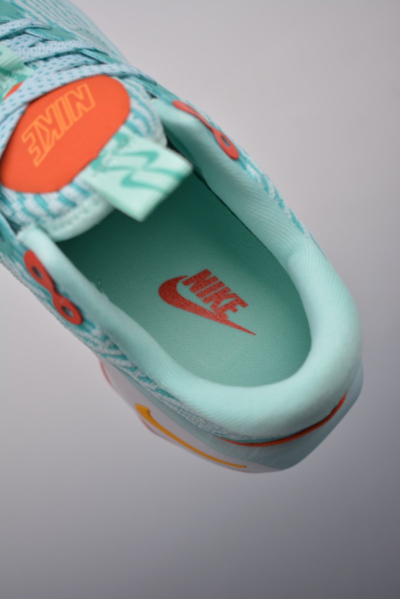 Nike WMNS Motiva view