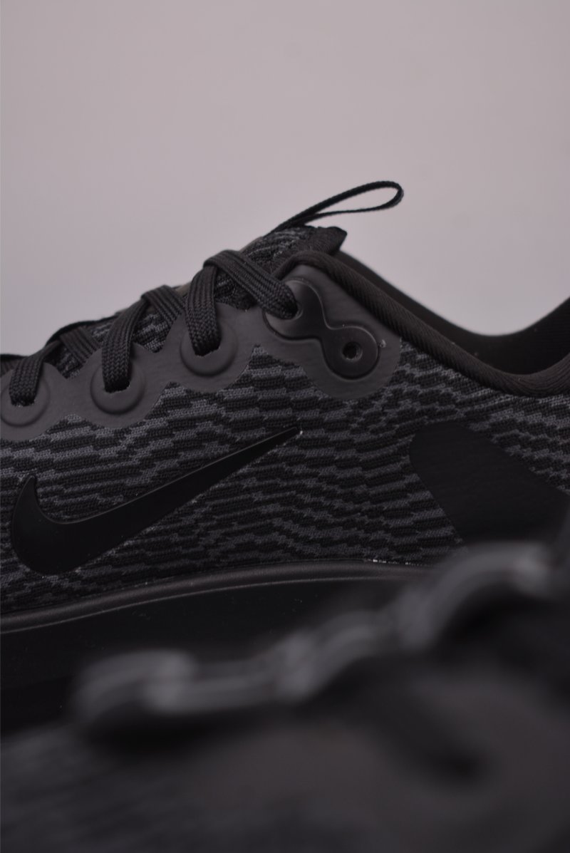 Nike WMNS Motiva view