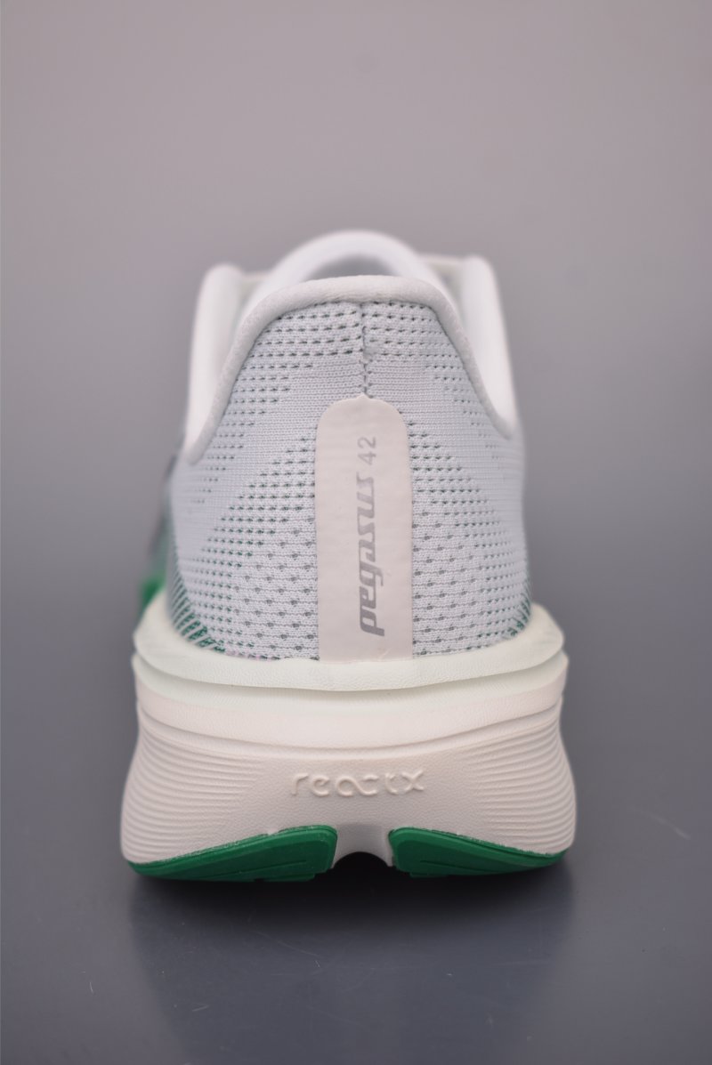 Nike Zoom Pegasus 42 view