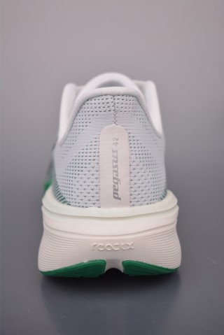 Nike Zoom Pegasus 42 view 4