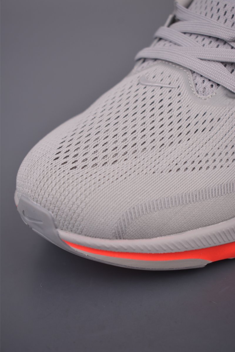 Nike Zoom Pegasus 42 view