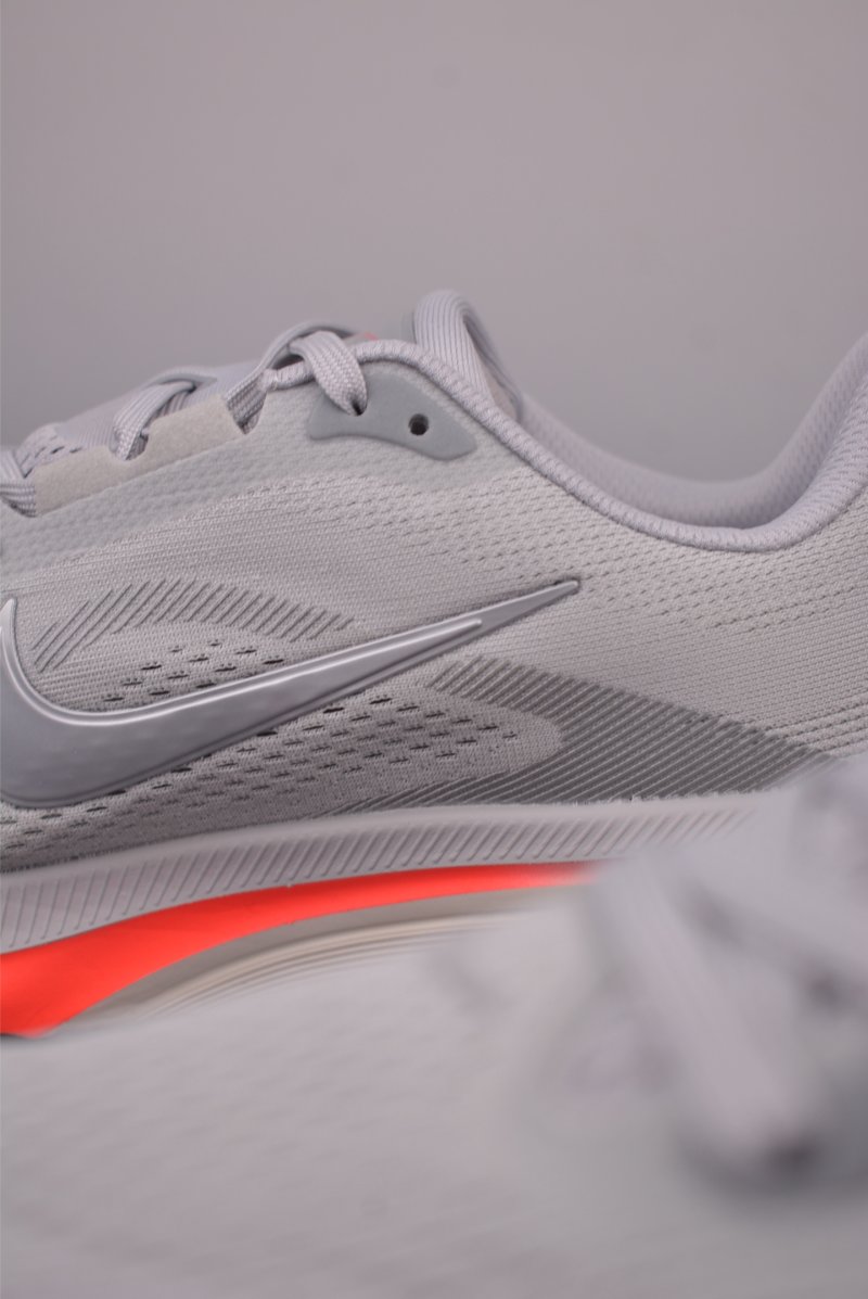 Nike Zoom Pegasus 42 view