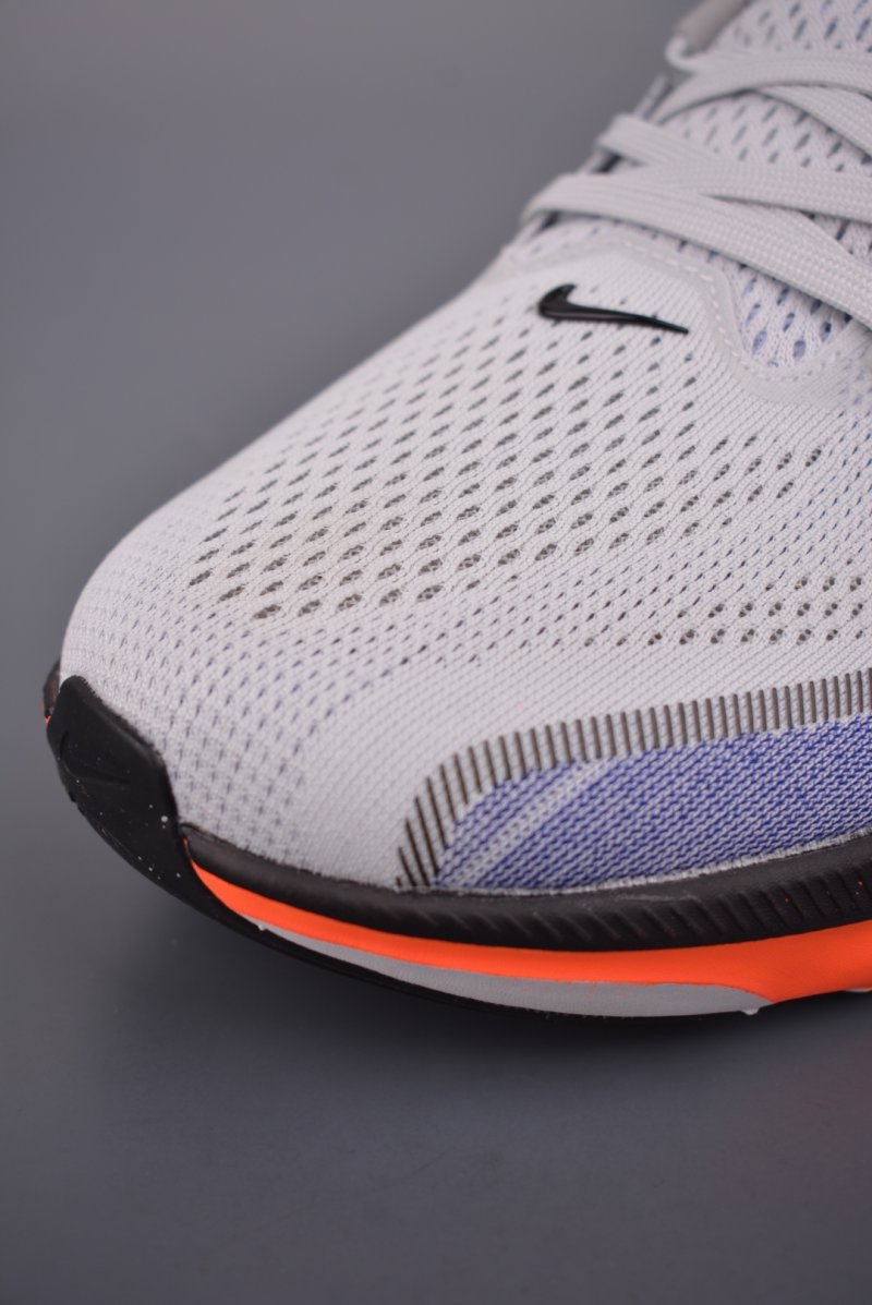 Nike Zoom Pegasus 42 view