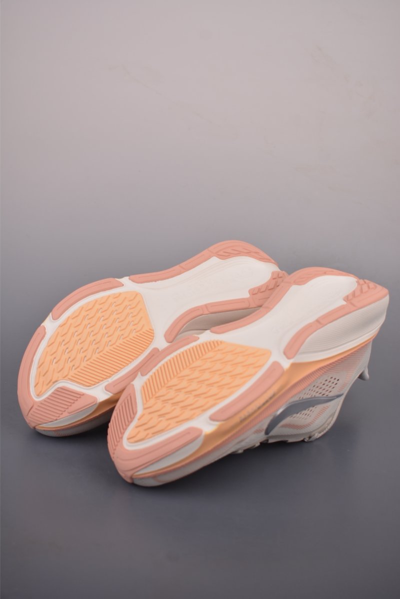 Nike Zoom Pegasus 42 view