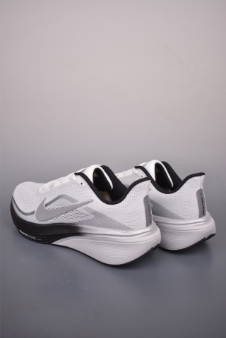 Nike Zoom Pegasus 42 view 2