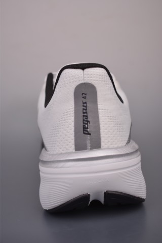Nike Zoom Pegasus 42 view 4