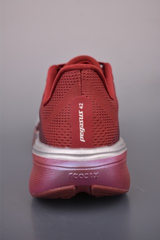 Nike Zoom Pegasus 42 view 4