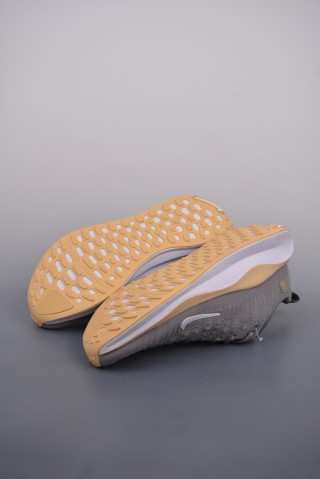 Nike Zoom React Infinity Run FK 4 view 3
