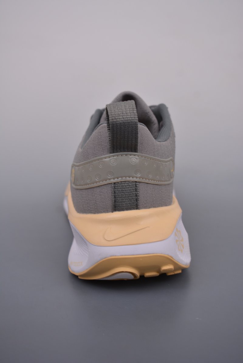 Nike Zoom React Infinity Run FK 4 view