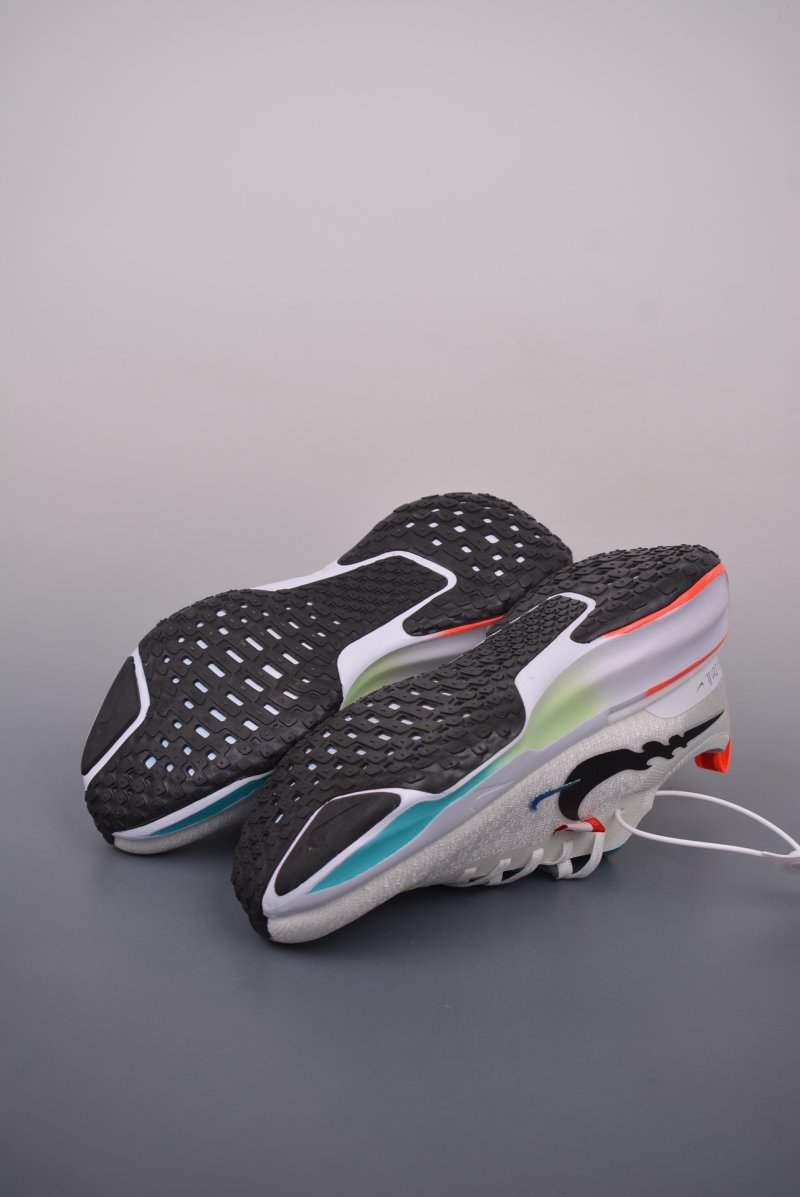 Nike Zoom React Infinity Run FK 3 view