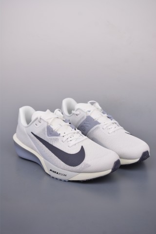 Nike Zoom Rival Fly 4 view 1