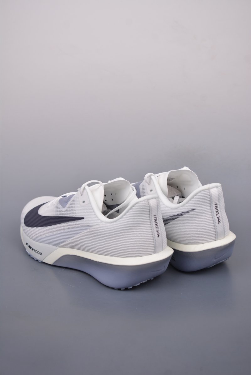 Nike Zoom Rival Fly 4 view