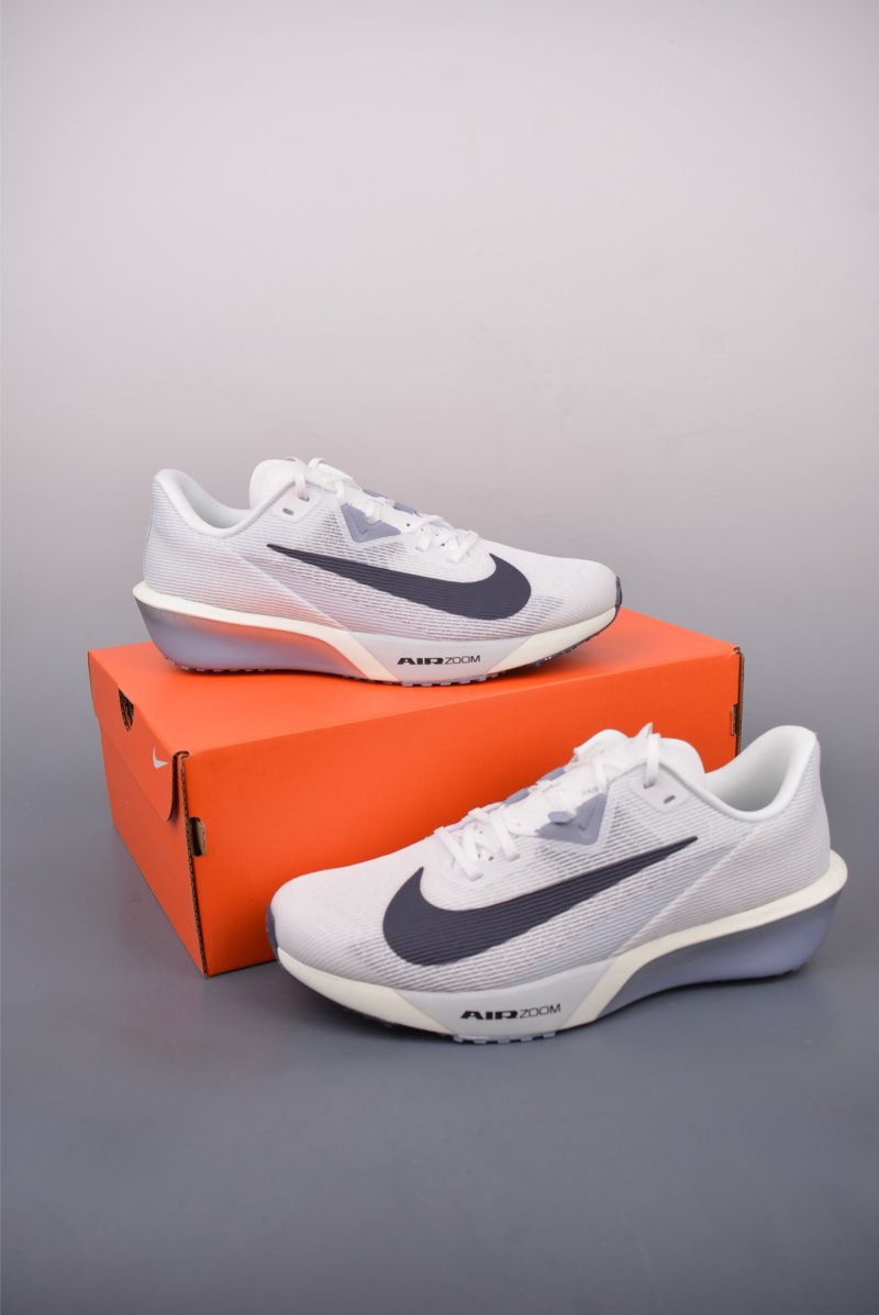 Nike Zoom Rival Fly 4 view
