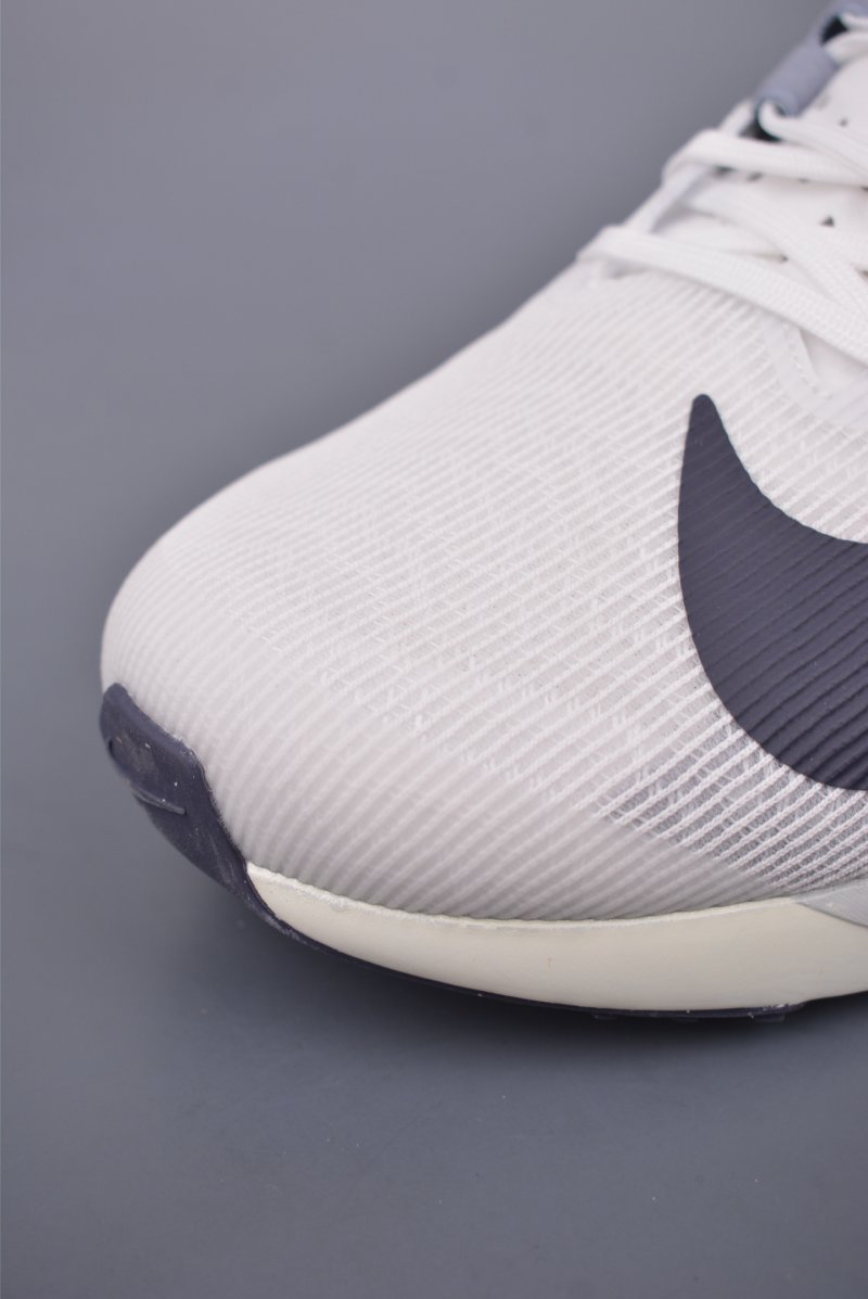 Nike Zoom Rival Fly 4 view