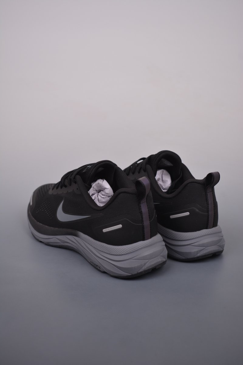 Nike Zoom Winflo 9X view
