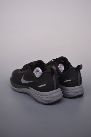 Nike Zoom Winflo 9X view 2