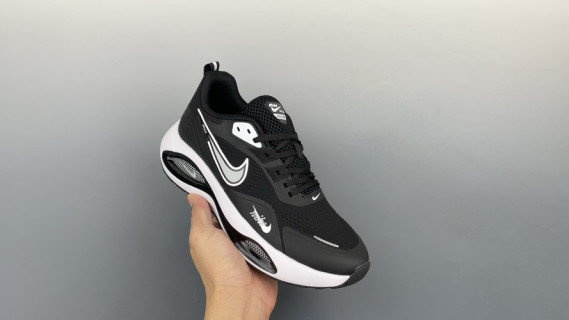 Nike Zoom Winflo view 1
