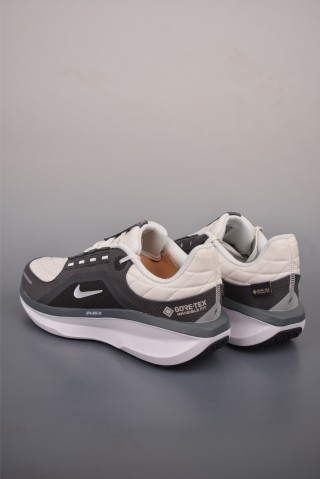 Nike Zoom Winflo 11 GTX view 2
