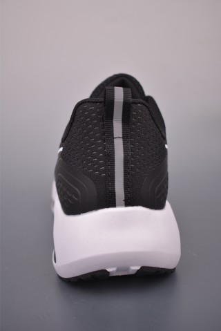Nike Zoom Winflo view 4