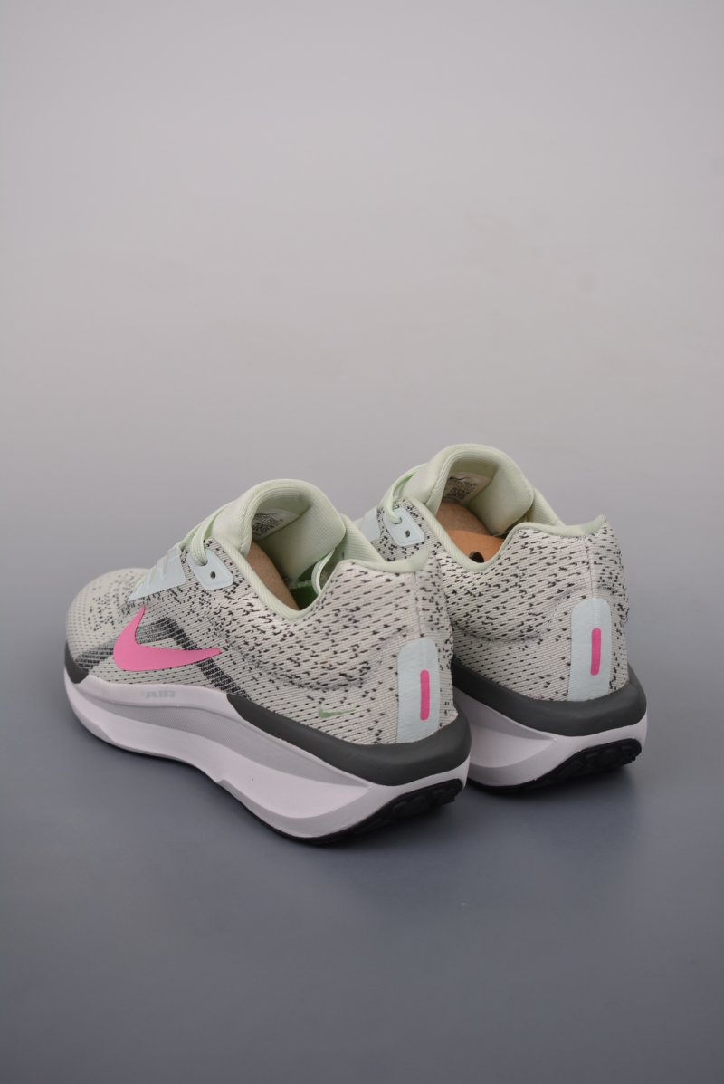 Nike Zoom Winflo 11 view