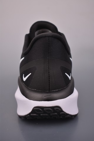 Nike Zoom Winflo view 4
