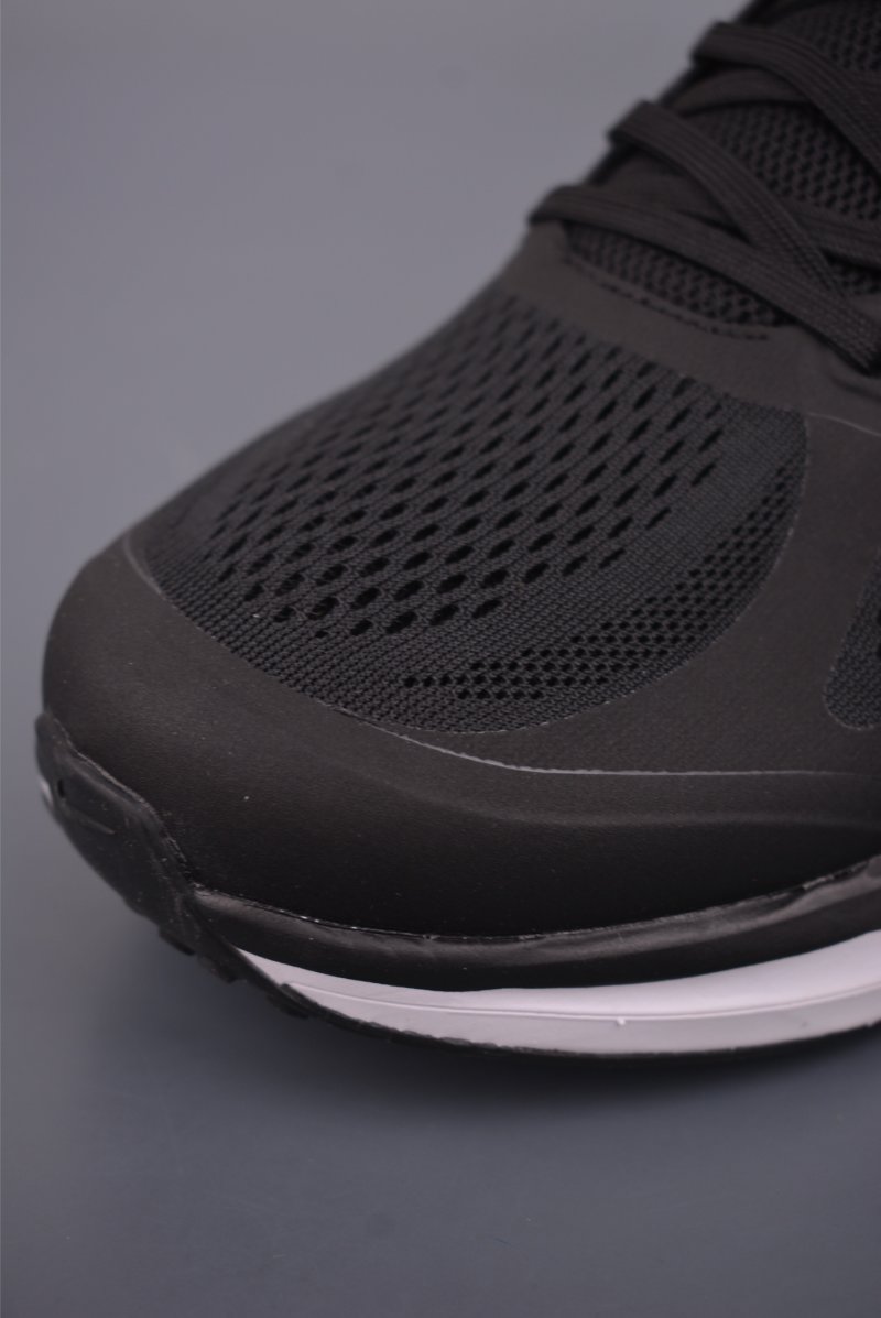 Nike Zoom Winflo view