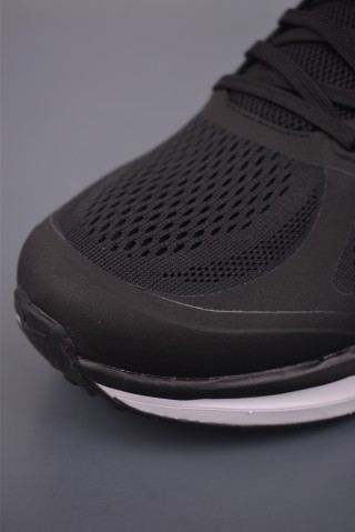 Nike Zoom Winflo view 6