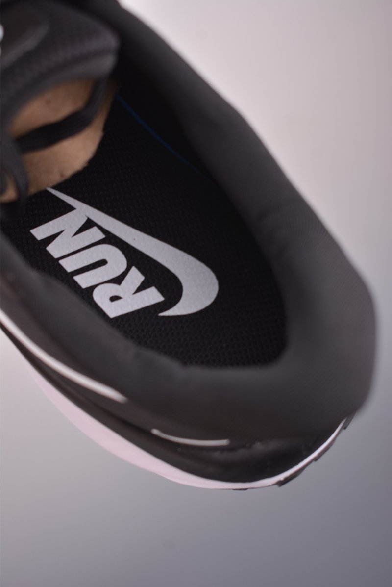 Nike Zoom Winflo view
