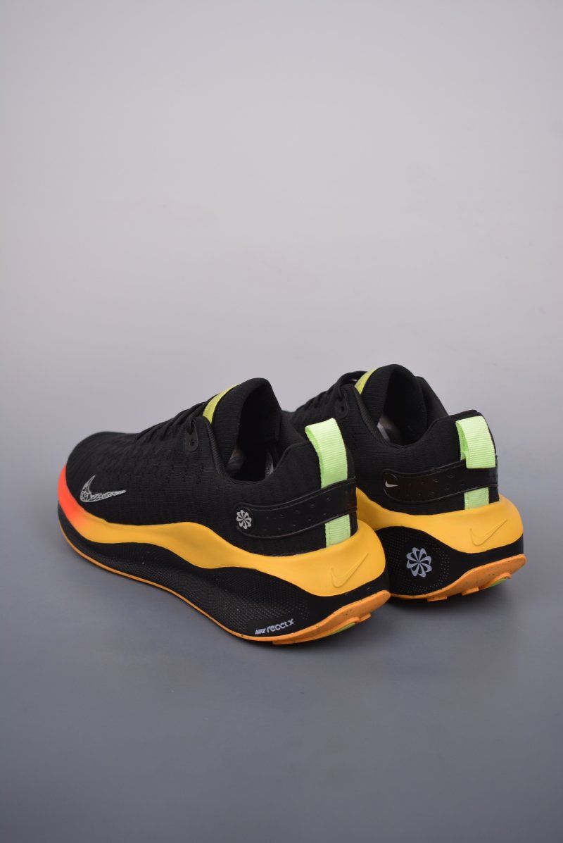 Nike Zoom X Invincible Run 4 view