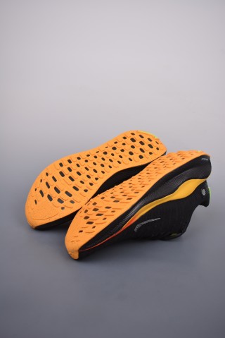 Nike Zoom X Invincible Run 4 view 3