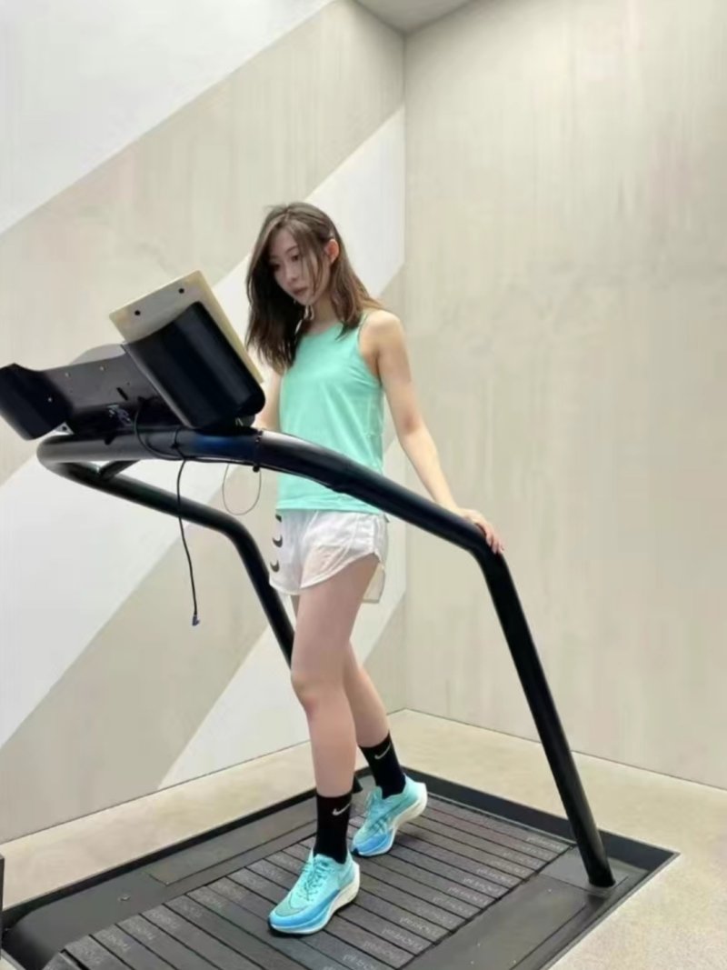Nike ZoomX Vaporfly Next% view