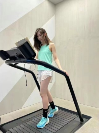 Nike ZoomX Vaporfly Next% view 5